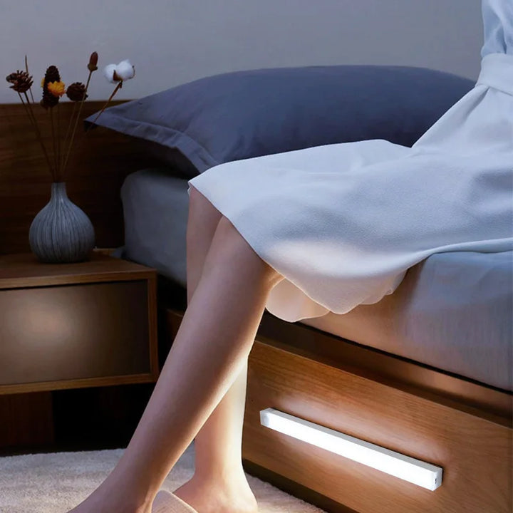 Luminária LED Automática USB